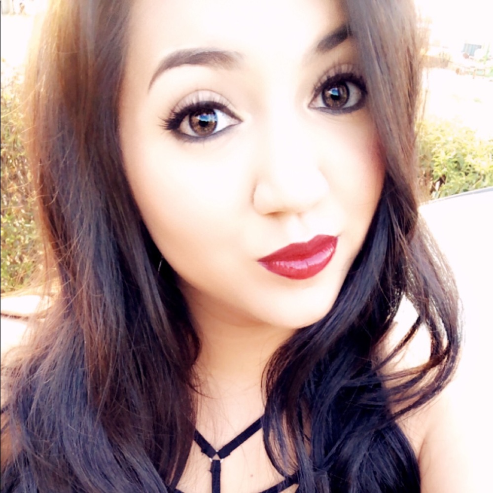 Meet your Posher, Gina